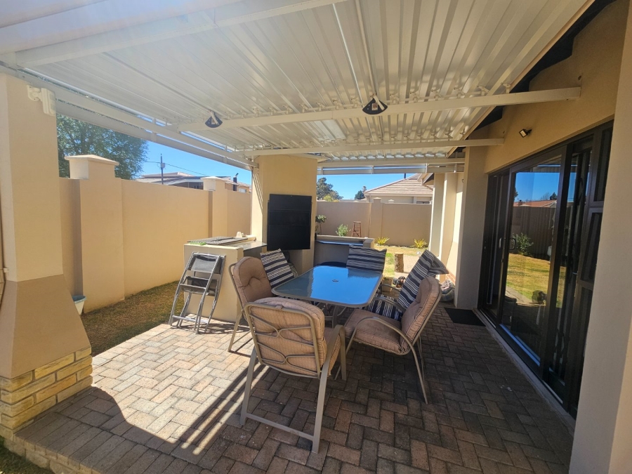 2 Bedroom Property for Sale in La Provance Free State
